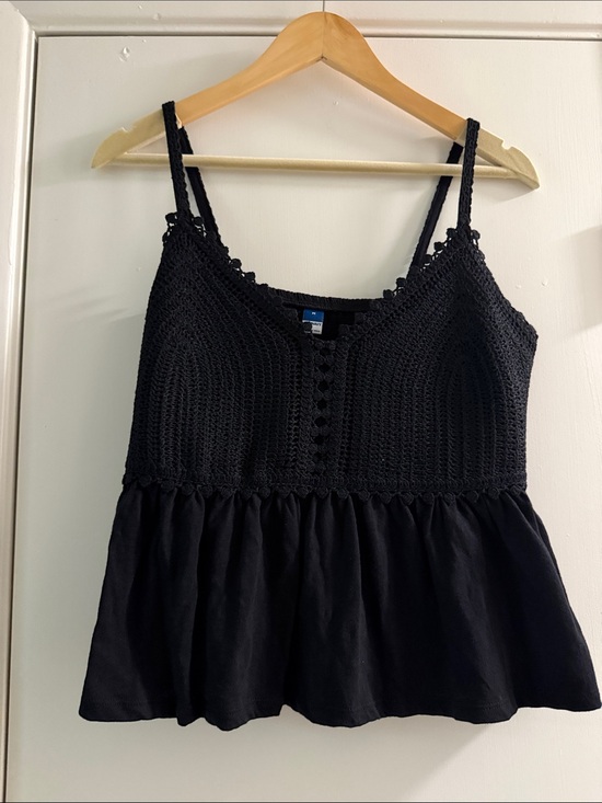 Old Navy Tops - Old Navy Black Crochet Peplum Camisole